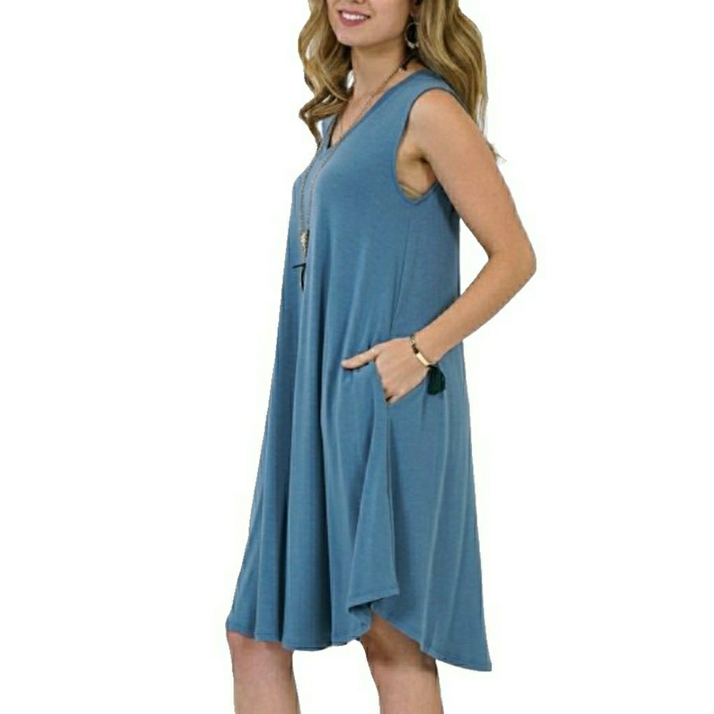 NEW- TEAL V NECK SLVLSS ROUND HEM POCKET DRESS - Picture 5 of 6
